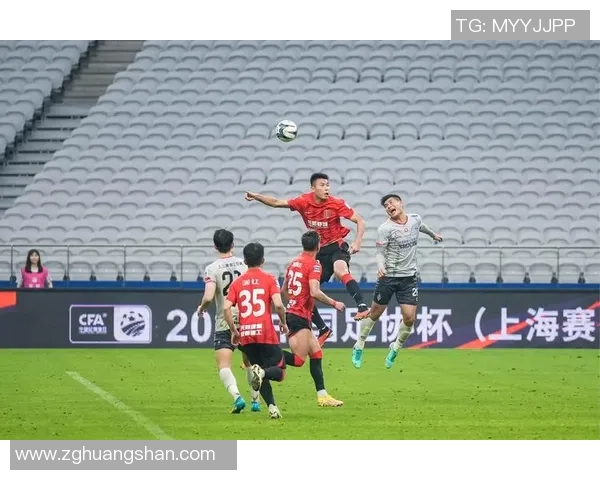 从业余到职业 足球天才的蜕变与奋斗之路