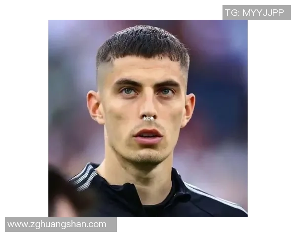 头像球星足球精彩瞬间展现绿茵场上激情与力量魅力 头像球星足球精彩瞬间展现绿茵场上激情与力量魅力